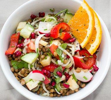 Salade de lentilles aux noix, fruits et pesto (4p)