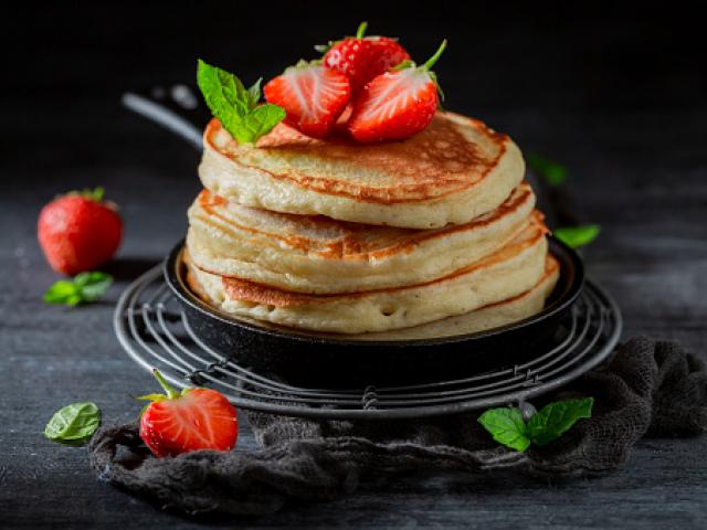 Pancakes à la farine de patate douces et yaourt maigre  (1p)